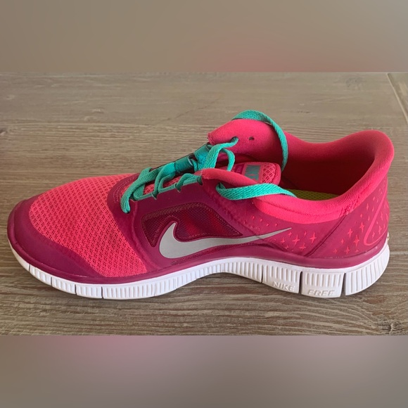 SZ 7.5 Nike Free Women’s Red/Green Athletic Shoes - Picture 8 of 12